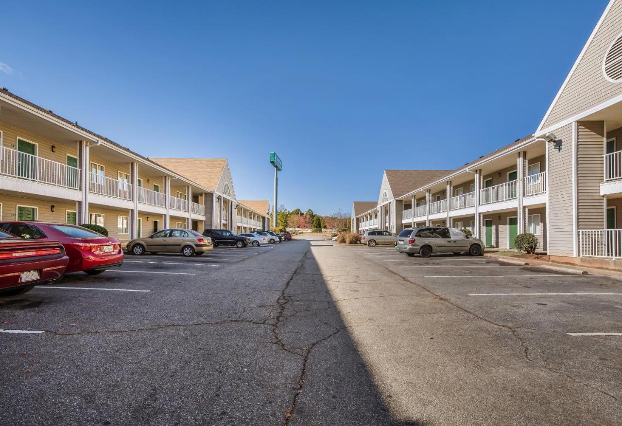 Hometowne Studios By Red Roof Spartanburg - Asheville Highway Southern Shops Exterior foto